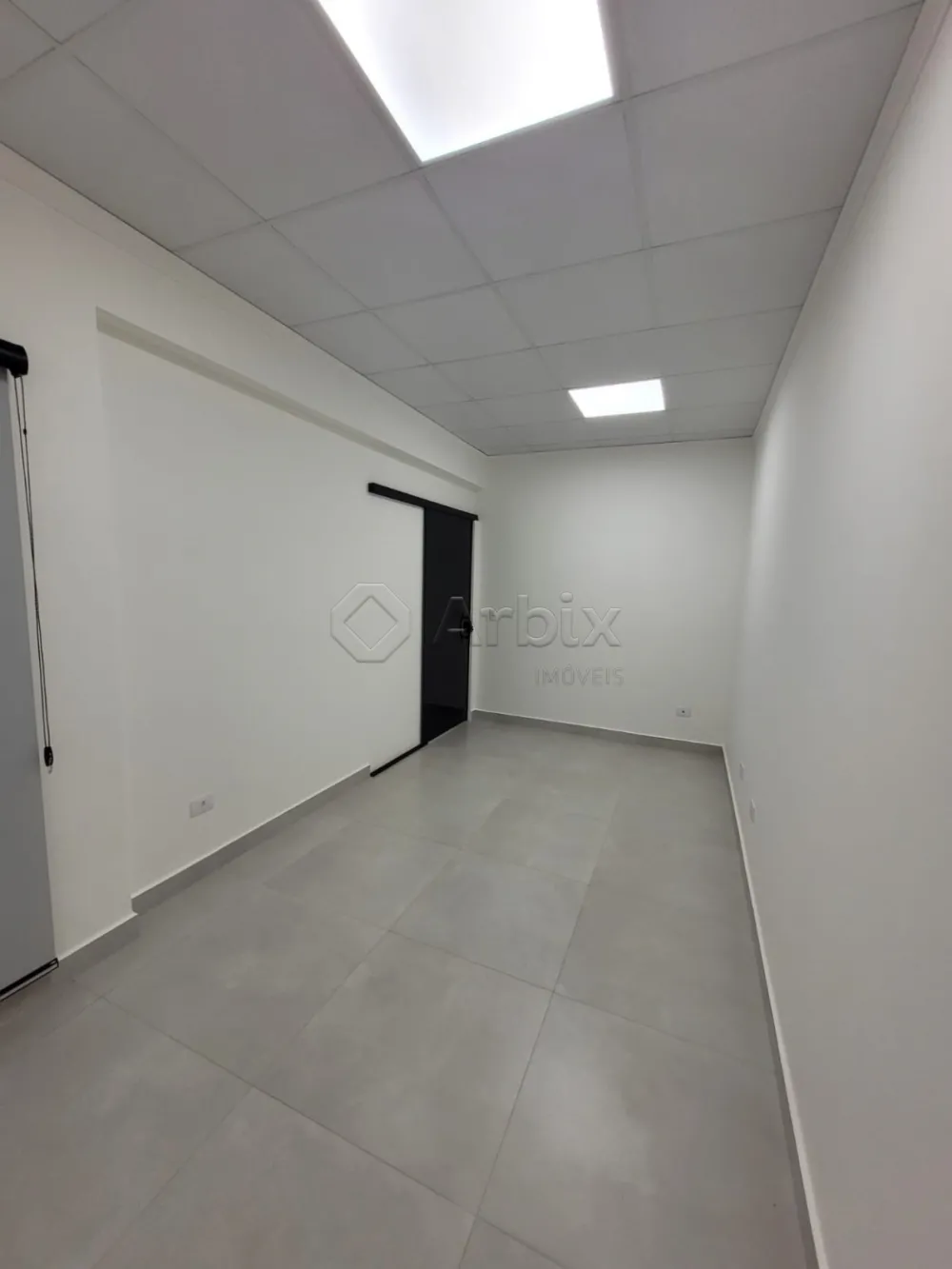 Alugar Comercial / Sala Comercial em Condom&iacute;nio em Santa B&aacute;rbara D`Oeste R$ 1.298,80 - Foto 2